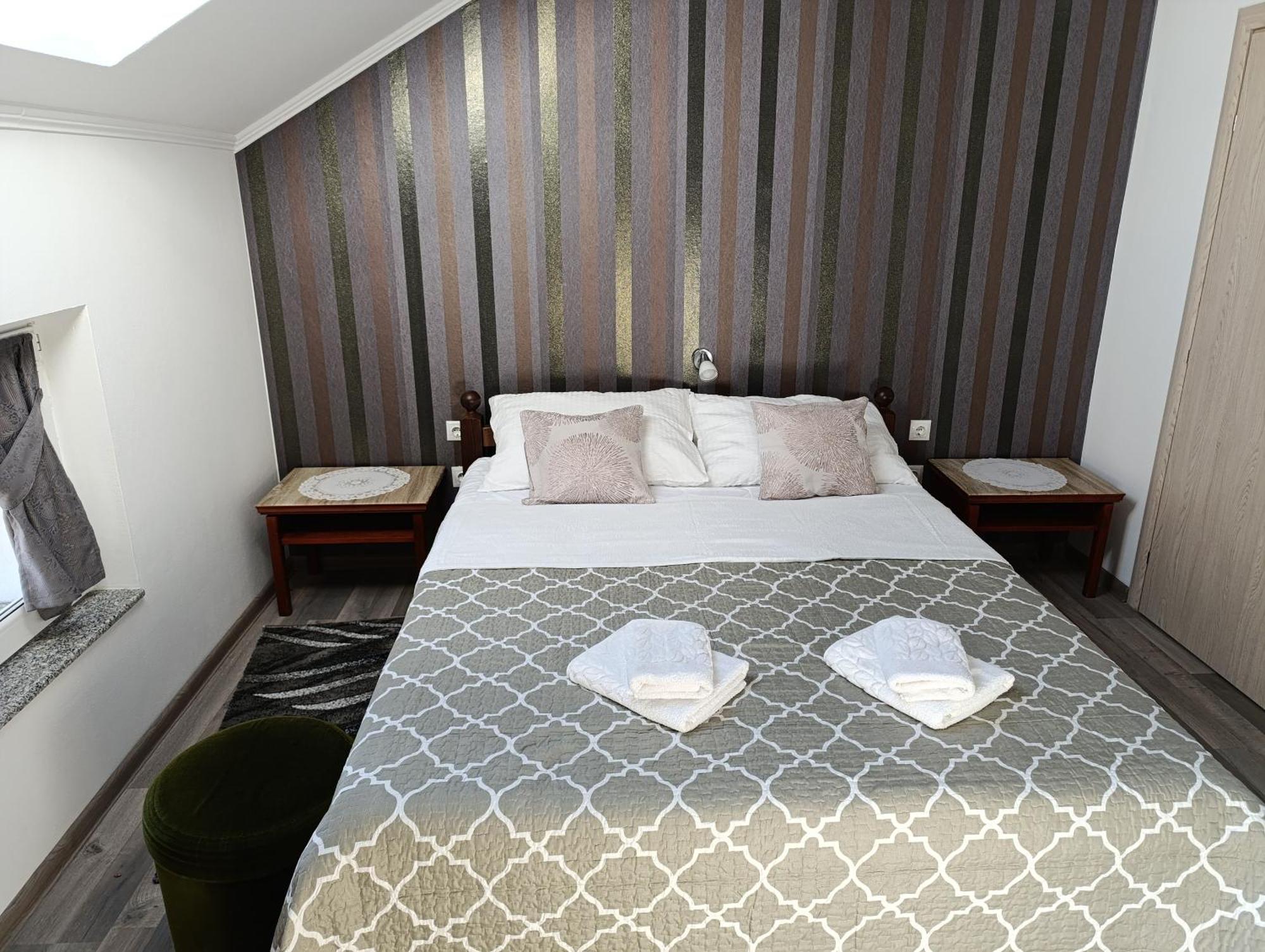 Guest House Toic Korenica Zewnętrze zdjęcie